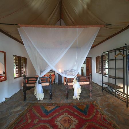 Kinasi Lodge Utende 외부 사진